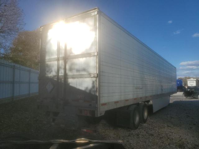 1UYVS25337M024201 - 2007 UTILITY VS2RA WHITE photo 4