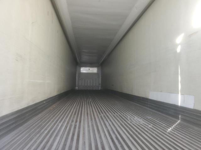 1UYVS25337M024201 - 2007 UTILITY VS2RA WHITE photo 6