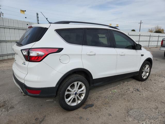 1FMCU9GD2JUC87619 - 2018 FORD ESCAPE SE WHITE photo 3