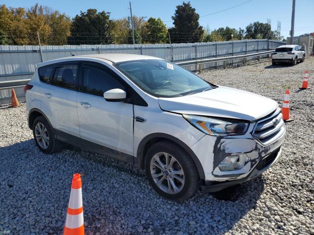 1FMCU0GD9KUB47953 - 2019 FORD ESCAPE SE Weiß Foto 4