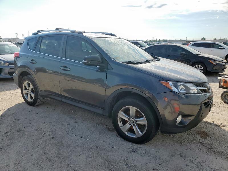 2T3WFREV7FW156445 - 2015 TOYOTA RAV4 XLE GRAY photo 4