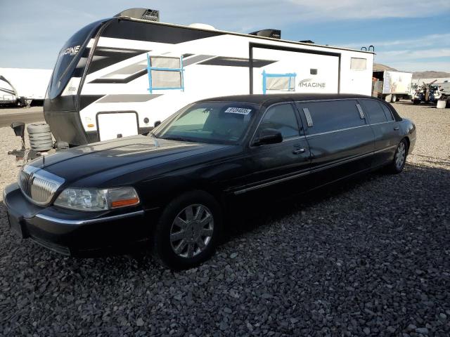 2004 LINCOLN TOWN CAR EXECUTIVE, 
