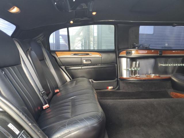 1L1FM81W94Y650496 - 2004 LINCOLN TOWN CAR EXECUTIVE Siyah fotoğraf 11