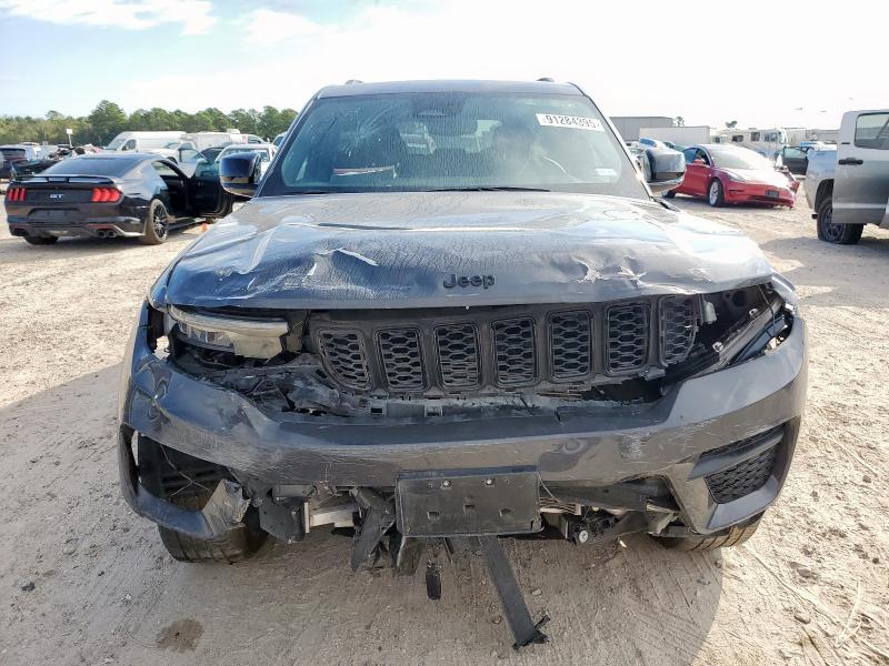 1C4RJHAG9P8900499 - 2023 JEEP GRAND CHER LAREDO GRAY photo 5