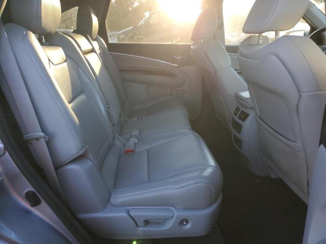 5J8YD4H38JL023847 - 2018 ACURA MDX SILVER photo 11