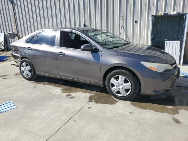 4T1BF1FK8GU568288 - 2016 TOYOTA CAMRY LE GRAY photo 4