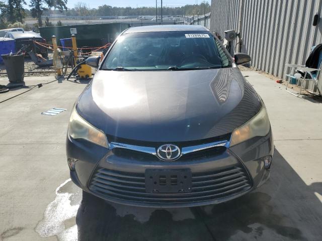 4T1BF1FK8GU568288 - 2016 TOYOTA CAMRY LE GRAY photo 5