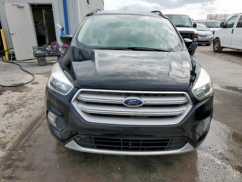 1FMCU0GD8JUB28955 - 2018 FORD ESCAPE SE Noir photo 5