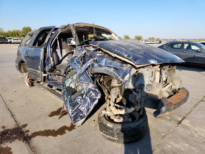 1FMRU15W44LA32917 - 2004 FORD EXPEDITION XLT Blau Foto 4