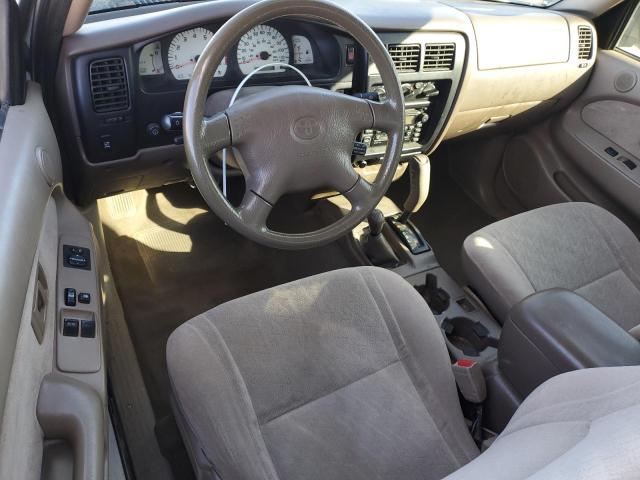 5TEWN72N82Z074296 - 2002 TOYOTA TACOMA XTRACAB WHITE photo 8