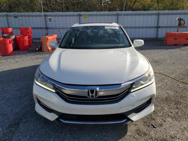 1HGCR2F78HA270152 - 2017 HONDA ACCORD EX WHITE photo 5