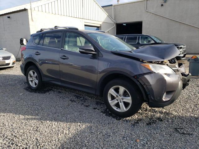 2T3RFREVXDW043227 - 2013 TOYOTA RAV4 XLE GRAY photo 4