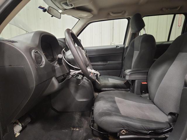 1C4NJPBB9FD211208 - 2015 JEEP PATRIOT SPORT SILVER photo 7