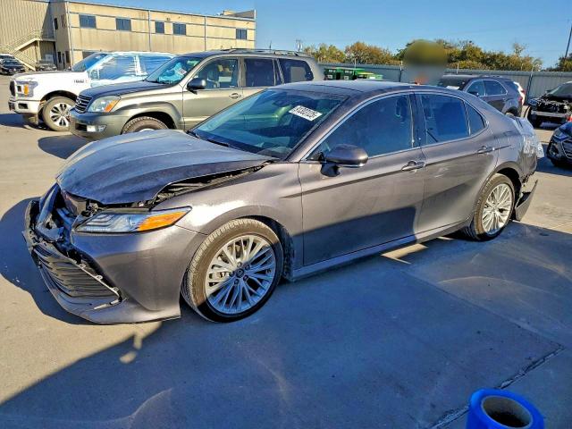 2019 TOYOTA CAMRY XSE, 