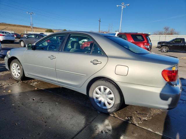4T1BE32K45U595912 - 2005 TOYOTA CAMRY LE SILVER photo 2
