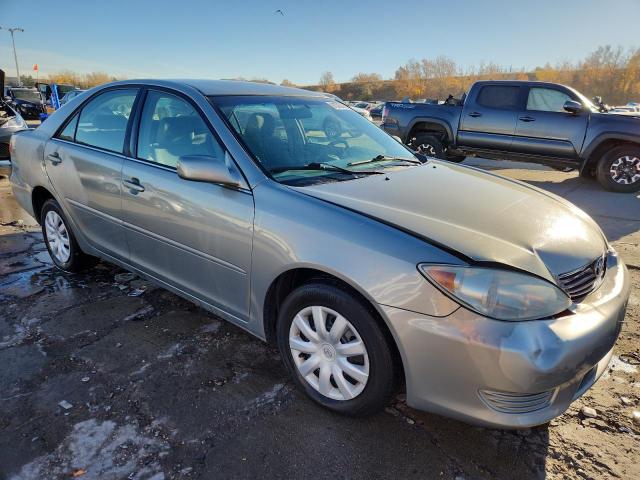 4T1BE32K45U595912 - 2005 TOYOTA CAMRY LE SILVER photo 4