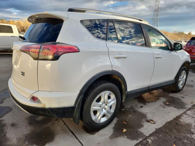 2T3RFREV3HW593780 - 2017 TOYOTA RAV4 XLE WHITE photo 3
