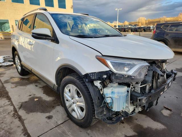 2T3RFREV3HW593780 - 2017 TOYOTA RAV4 XLE WHITE photo 4