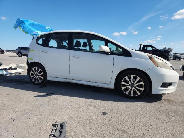 JHMGE8H54CC004147 - 2012 HONDA FIT SPORT WHITE photo 4