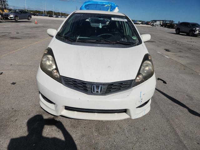 JHMGE8H54CC004147 - 2012 HONDA FIT SPORT WHITE photo 5