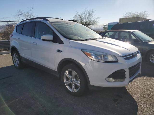 1FMCU9GX8DUB10104 - 2013 FORD ESCAPE SE თეთრი ფოტო 4