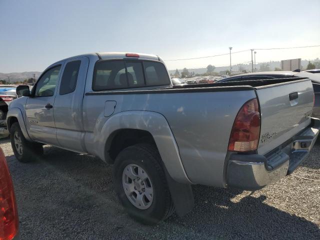 5TETU62N15Z080395 - 2005 TOYOTA TACOMA PRERUNNER ACCESS CAB SILVER photo 2