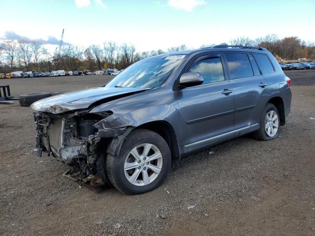 2013 TOYOTA HIGHLANDER BASE, 