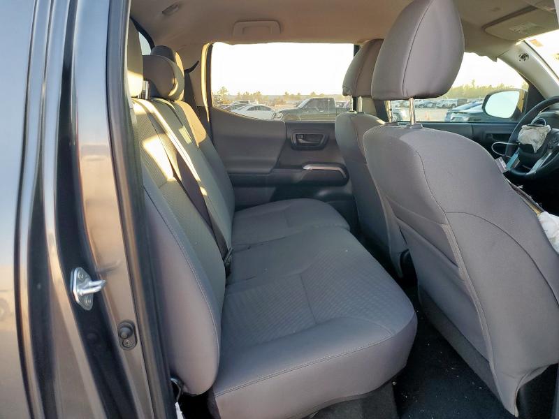 3TMAZ5CN7NM178216 - 2022 TOYOTA TACOMA DOUBLE CAB ნაცრისფერი ფოტო 10