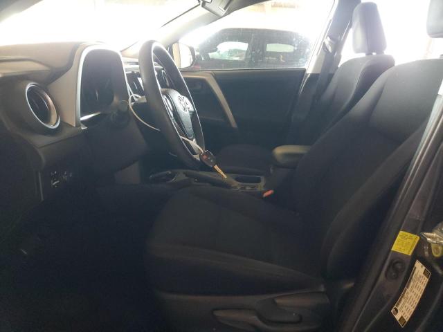 2T3ZFREV8JW427521 - 2018 TOYOTA RAV4 LE Сұр фото 7