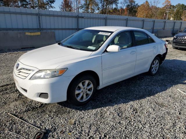 2011 TOYOTA CAMRY SE, 