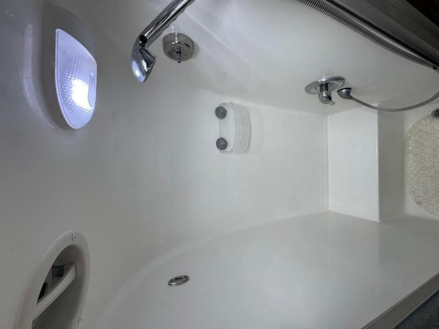 1STJFYM2XJJ541356 - 2018 AIRSTREAM INTERL28RB SILVER photo 11