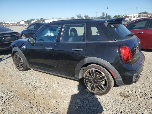 WMWXU3C59K2H86738 - 2019 MINI COOPER S შავი ფოტო 2
