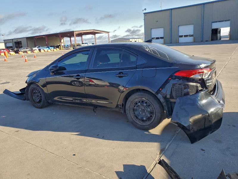 5YFEPRAE4LP073396 - 2020 TOYOTA COROLLA LE BLACK photo 2