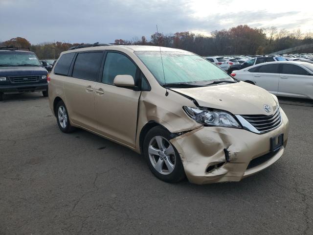 5TDKK3DC4CS243627 - 2012 TOYOTA SIENNA LE GOLD photo 4