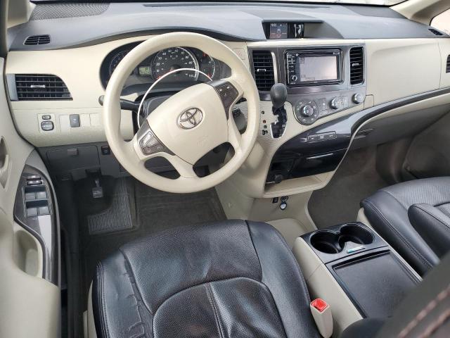 5TDKK3DC4CS243627 - 2012 TOYOTA SIENNA LE GOLD photo 8