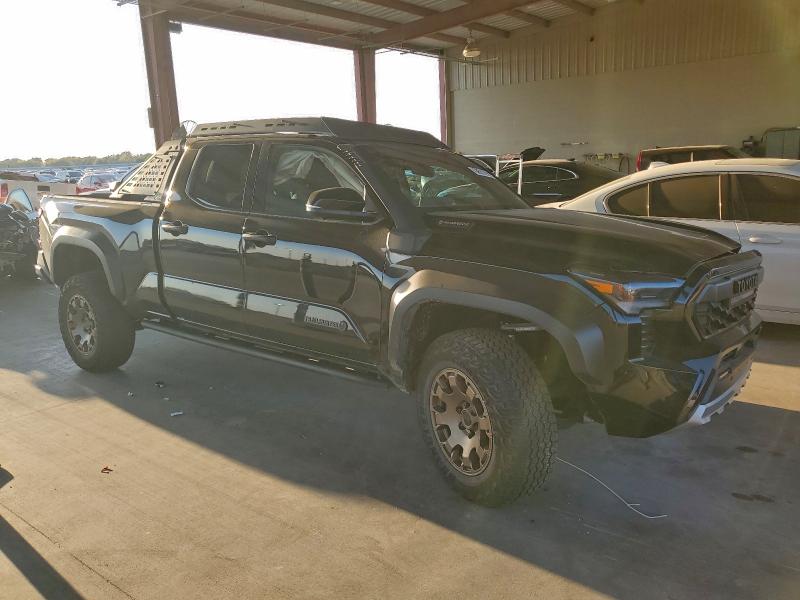 3TYLC5LN4ST030969 - 2025 TOYOTA TACOMA DOUBLE CAB BLACK photo 4