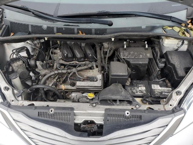 5TDDK3DC8ES075308 - 2014 TOYOTA SIENNA XLE 银色 照片 12