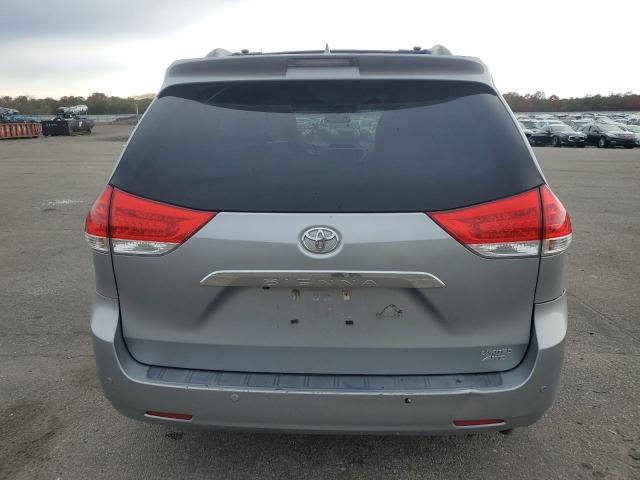 5TDDK3DC8ES075308 - 2014 TOYOTA SIENNA XLE 银色 照片 6