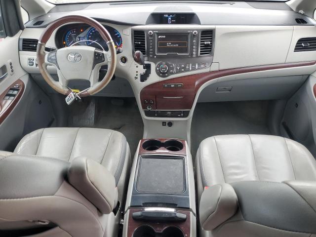 5TDDK3DC8ES075308 - 2014 TOYOTA SIENNA XLE 银色 照片 8