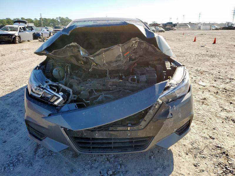 3N1CN8DV9LL802088 - 2020 NISSAN VERSA S GRAY photo 5