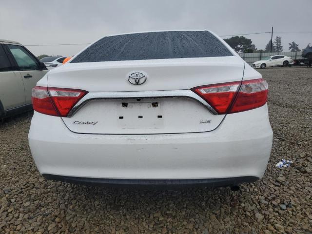 4T1BF1FK6HU307825 - 2017 TOYOTA CAMRY LE Ağ foto 6