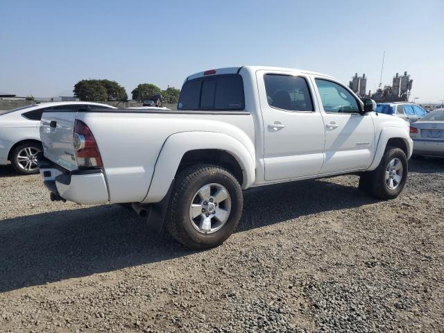 3TMJU4GN9DM152833 - 2013 TOYOTA TACOMA DOUBLE CAB PRERUNNER WHITE photo 3