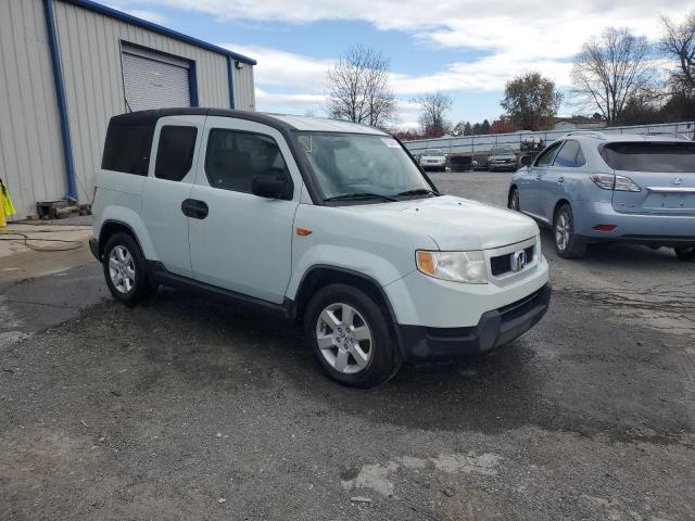 5J6YH2H79AL007404 - 2010 HONDA ELEMENT EX WHITE photo 4