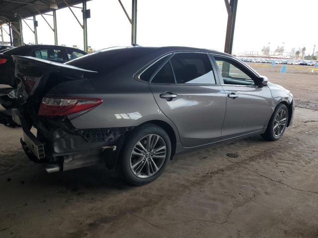 4T1BF1FK7HU321734 - 2017 TOYOTA CAMRY LE GRAY photo 3