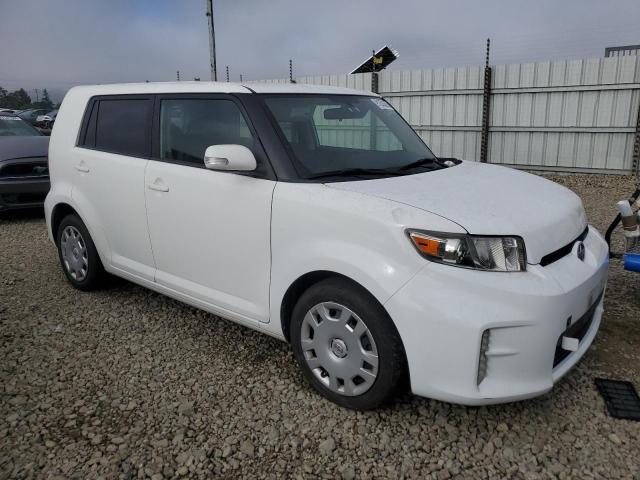 JTLZE4FE8EJ051898 - 2014 TOYOTA SCION XB WHITE photo 4