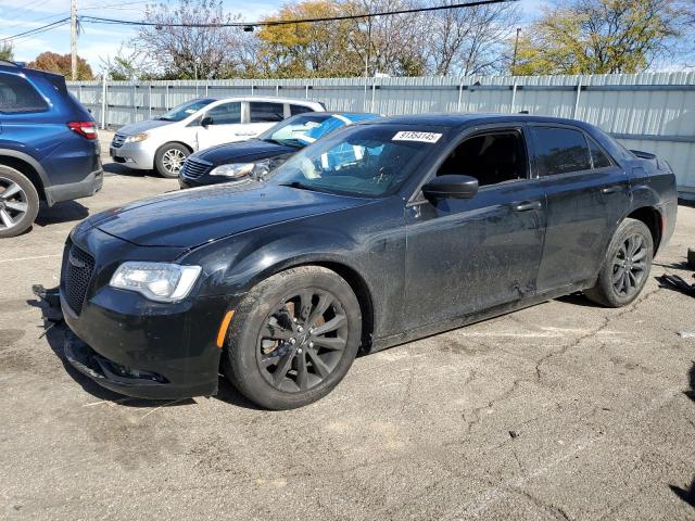 2016 CHRYSLER 300C, 