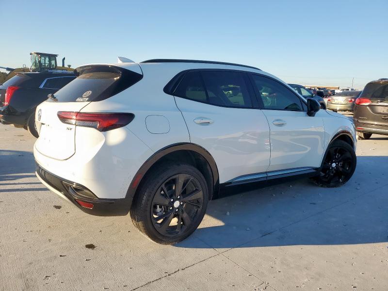 LRBFZNR4XMD106312 - 2021 BUICK ENVISION ESSENCE WHITE photo 3