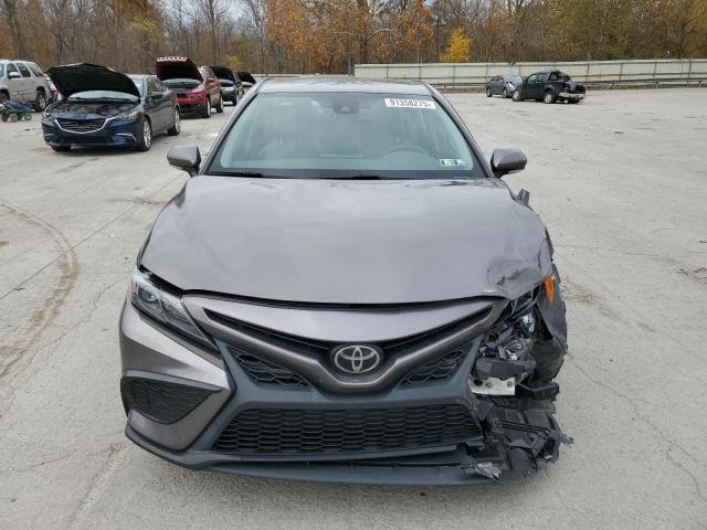 4T1G11AK0RU854926 - 2024 TOYOTA CAMRY SE NIGHT SHADE GRAY photo 5