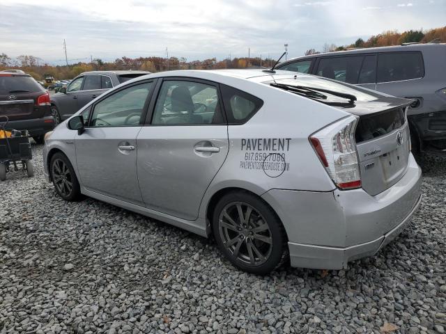 JTDKN3DU6B1414955 - 2011 TOYOTA PRIUS 银色 照片 2
