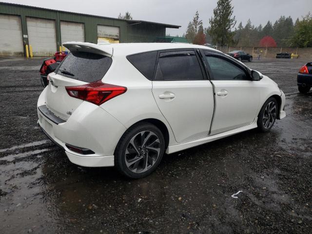 JTNKARJE7JJ564398 - 2018 TOYOTA COROLLA IM WHITE photo 3